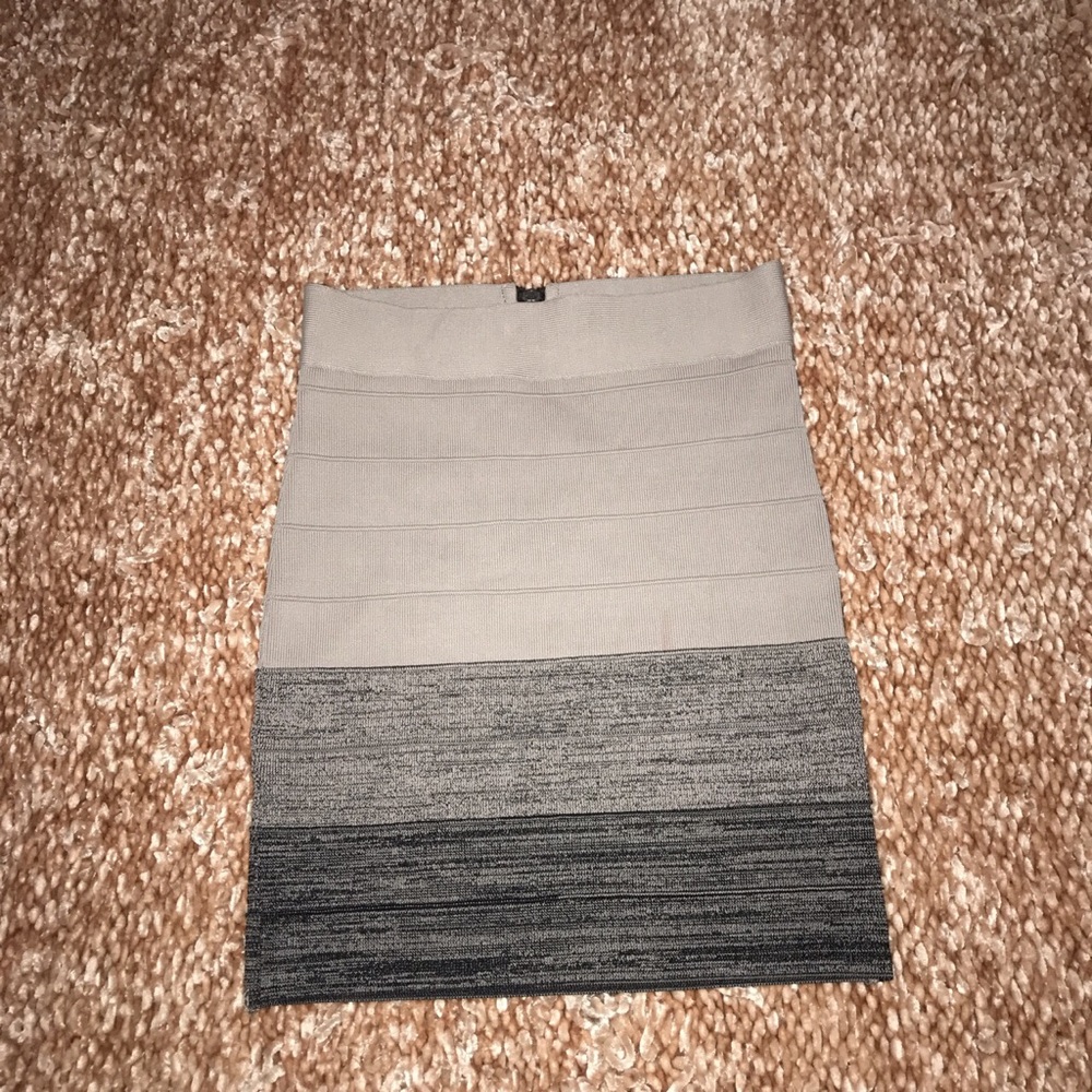 Guess grey skirt